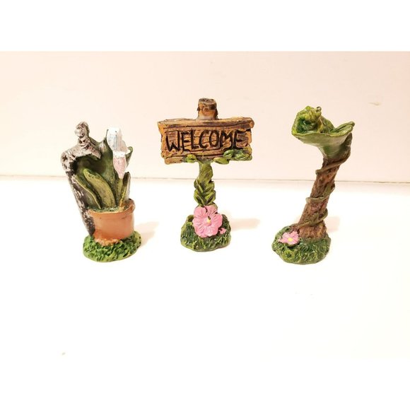 Fairy Figurines, set of 3, Fairy Garden Decor, Welcome Sign, Frog on Leaf - Picture 1 of 6